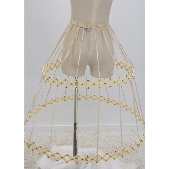 Vintage Collapsible Hoop Skirt Caged Crinoline Frame Belle O' the Ball with Case - Picture 6 of 17